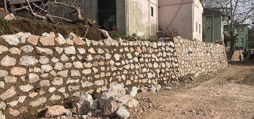 İzmit'in kırsal mahallelerinde yol konforu arttırılıyor