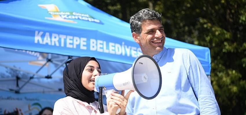 Kartepe’nin Şeftalisi Ormanya’da Görücüye Çıktı