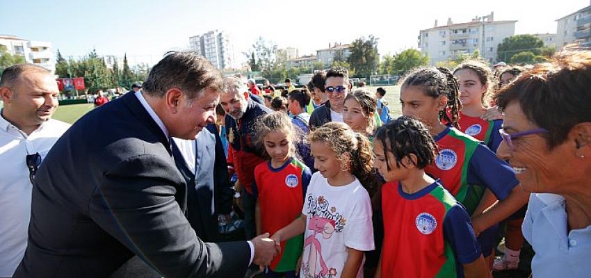 Karşıyaka Belediyesi’nden amatör spor kulüplerine destek
