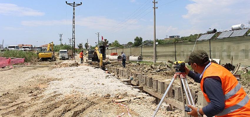 Büyükşehir'den Manavgat'ta yeni kanalizasyon imalatı