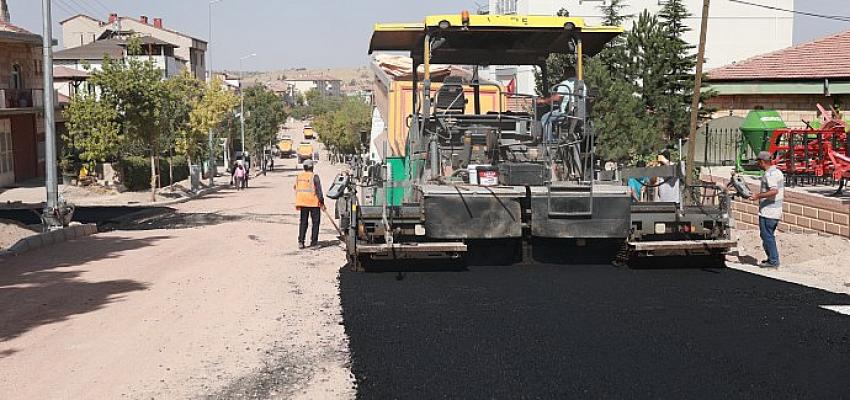Dr.Sadık Ahmet Caddesi’ne Sıcak Asfalt Seriliyor