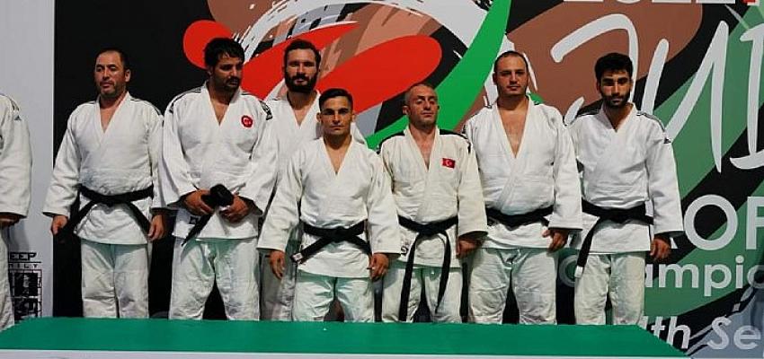 İzmir'in milli sporcuları Paris yolunda