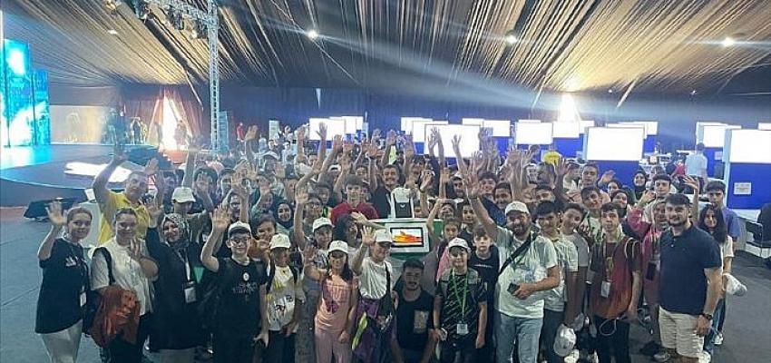 İnegöllü 100 Genç Teknofest’e Çıkartma Yaptı