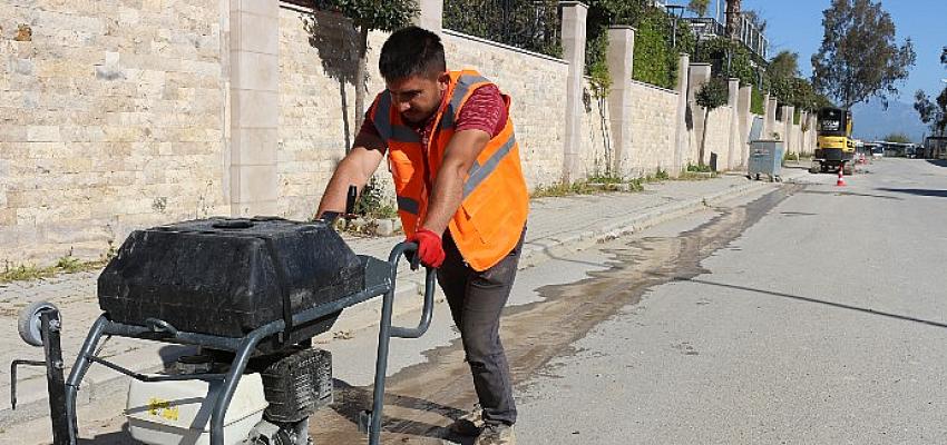 Serik'te içme suyu hatları yenileniyor