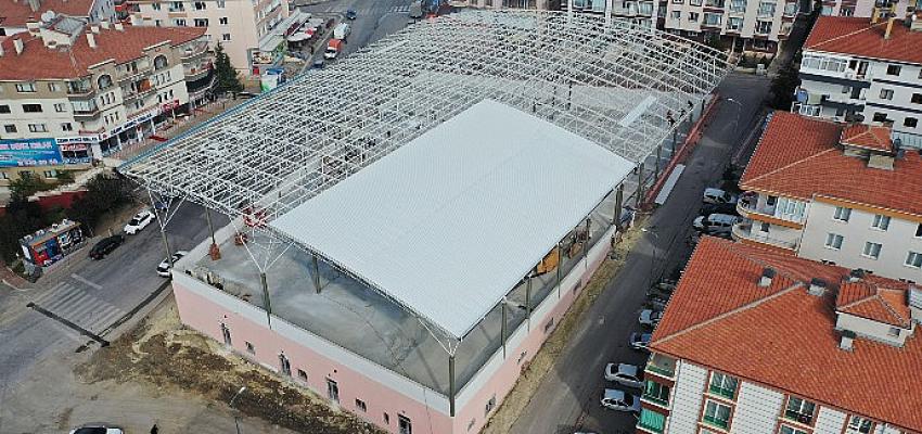 Sancaktepe Semt Pazarı’nın Çatı İmalatı Tamamlanıyor