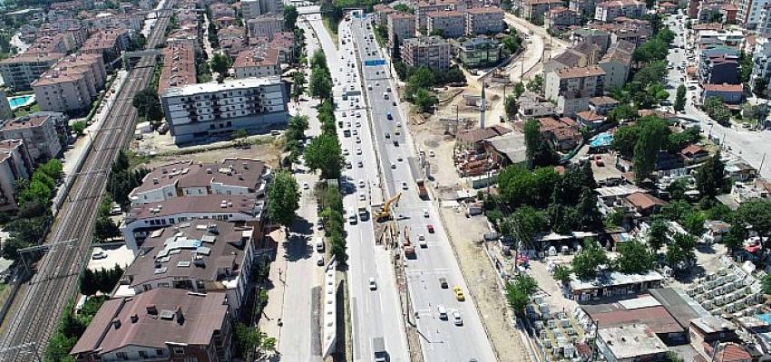 Tramvay çalışmaları kapsamında D-100'de birer şerit trafiğe kapatıldı