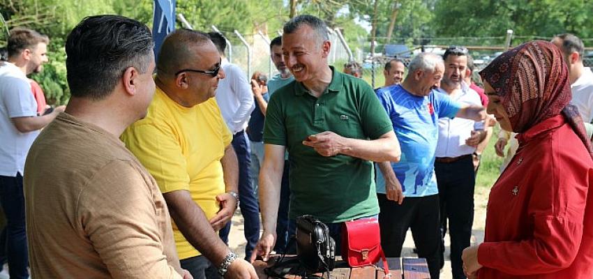 Başkan Büyükakın, Ballıkayalar'da vatandaşla buluştu
