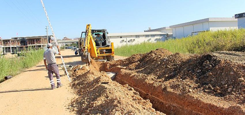 Antalya Büyükşehir'den Manavgat'ta kanalizasyon imalatı