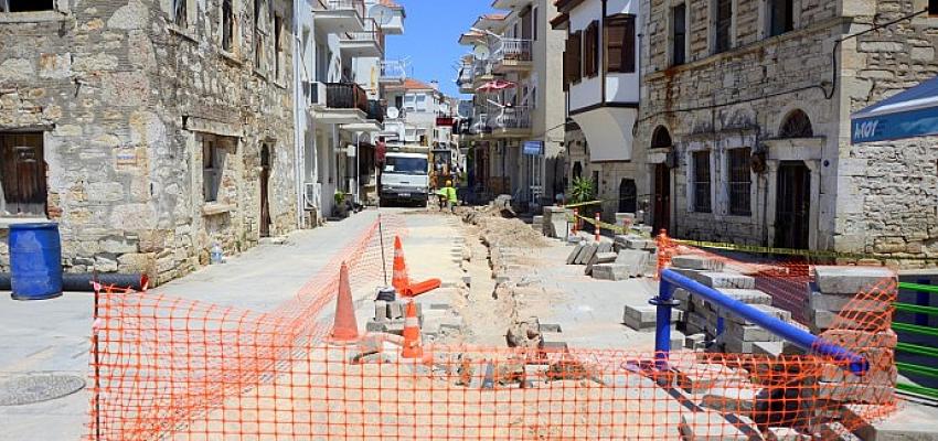 Foça Bağarası'nın kanalizasyon sorunu çözülüyor