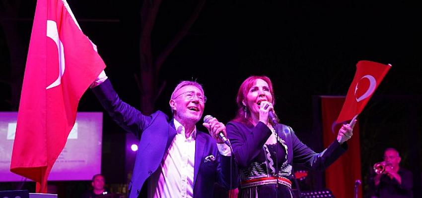 Kuvayı Milliye Şehri Ayvalık’ta Yüzüncü Yıla Yakışır Kutlamalar
