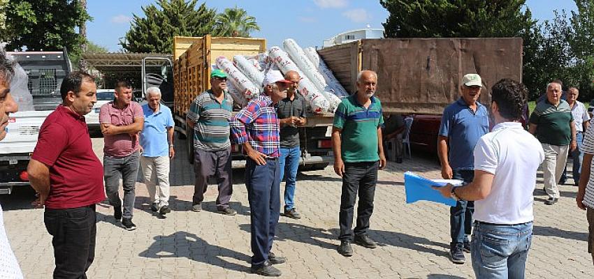 Antalya Büyükşehir'den Serikli çiftçilere sera naylonu desteği