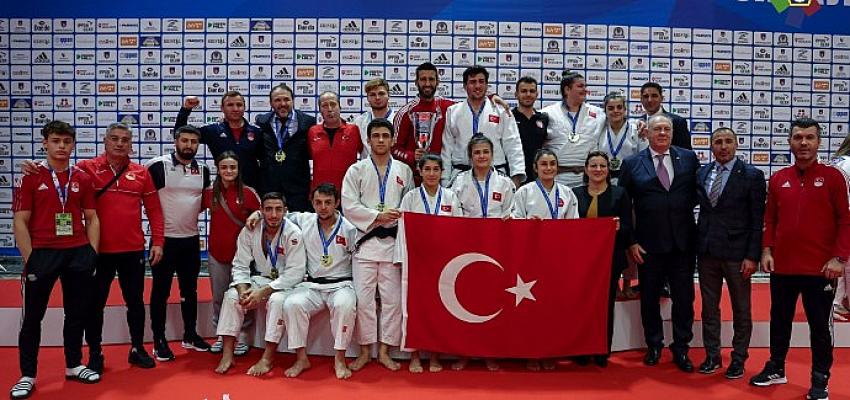 Bosna Hersek'te Kağıtspor fırtınası