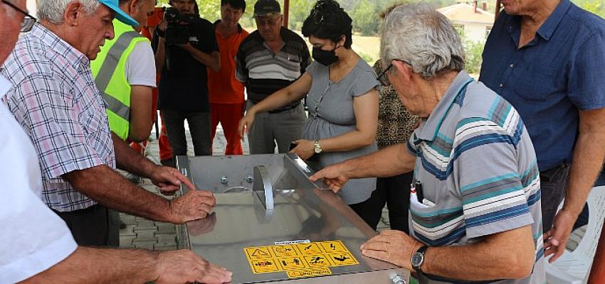 Antalya Büyükşehir'den İlçelere Üzüm Sıkma Makinesi
