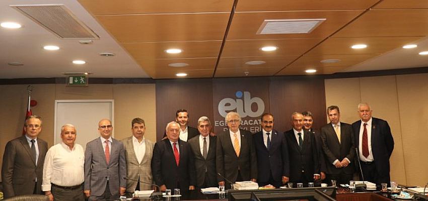 Ege İhracatçı Birlikleri’nde Jak Eskinazi güven tazeledi