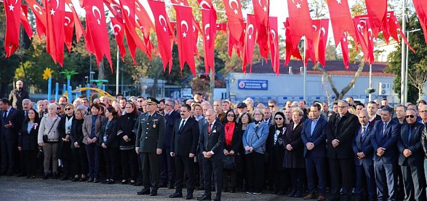 Atatürk, Bayrampaşa'da törenle anıldı