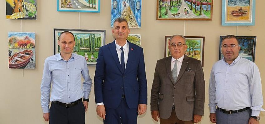 20 Yıllık Resim Tutkusunu Gölcük’te Sergiye Dönüştürdü