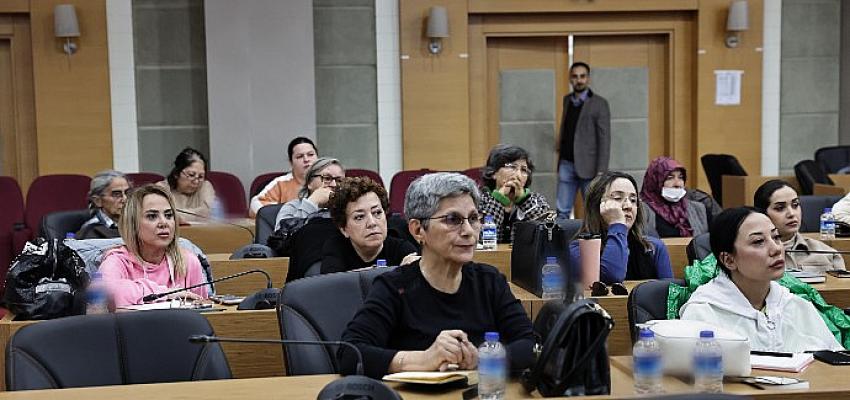 Antalya Büyükşehir'den Petshop ve Yerel Hayvan Koruma Görevlisi eğitimi