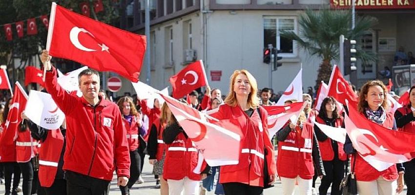 Kızılay Gönüllüleri Cumhuriyet Bayramı'nı Coşkuyla Kutluyor