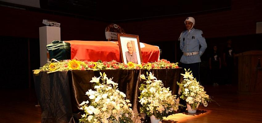 Bilim ve siyaset insanı Adnan Akyarlı’ya veda