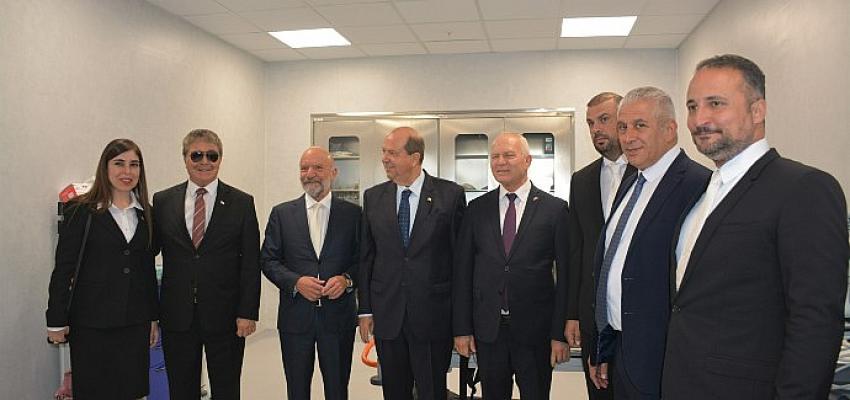 Yakın Doğu Üniversitesi Hastanesi Yeniboğaziçi, KKTC'de devlet protokolünü buluşturan görkemli bir törenle hizmete açıldı