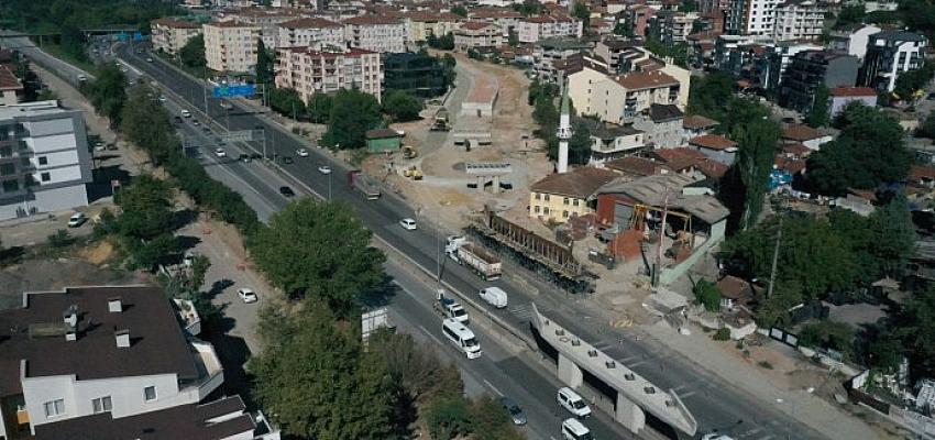 Kuruçeşme Tramvay Hattı'nda çelik kirişler montaja hazırlanıyor