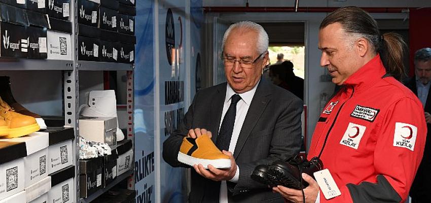 Sosyal Butik'le örnek dayanışma
