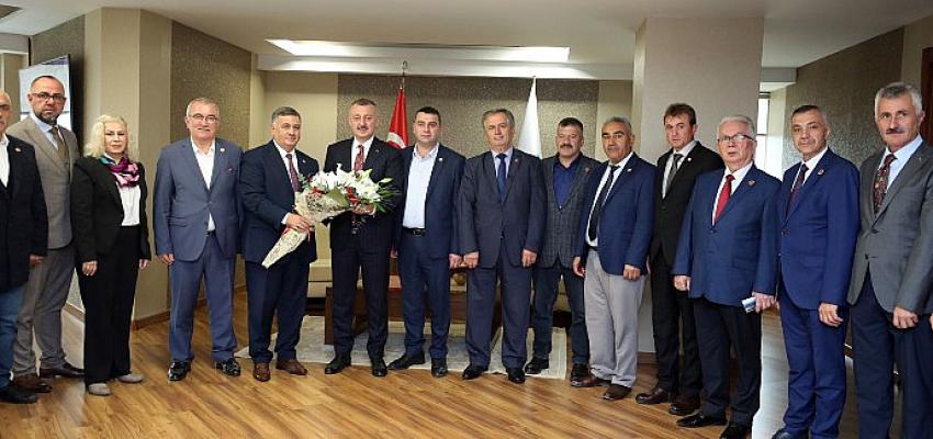 Başkan Büyükakın'a, ''19 Ekim Muhtarlar Günü'' ziyareti