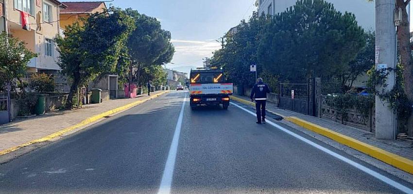 Körfez Abdülhamid Han Caddesi'nde yol çizgileri çekildi