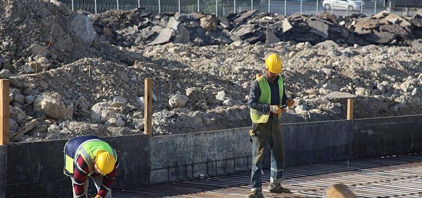 Milli İrade Meydanı'nda çalışmalar hız kesmeden devam ediyor